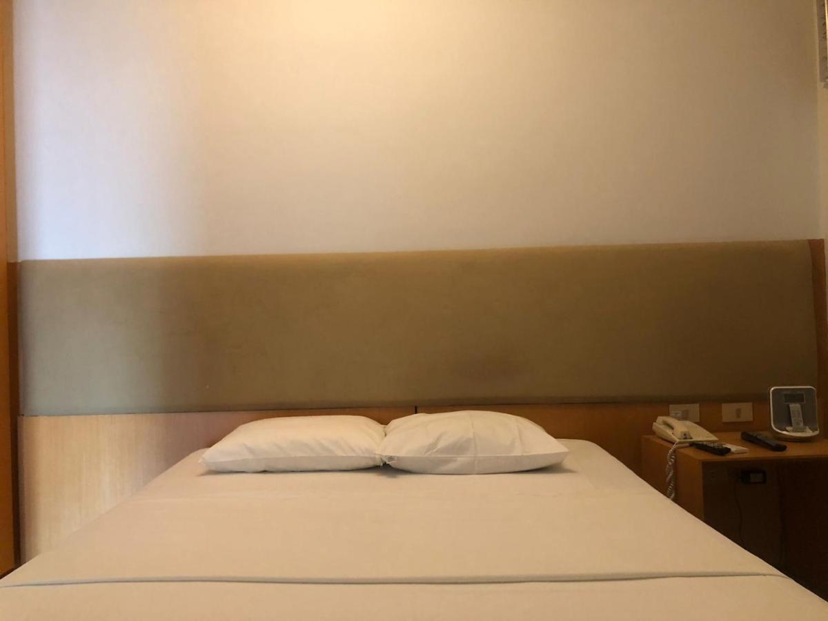 Ianelli Apart's 1106 & 1107 Apartment